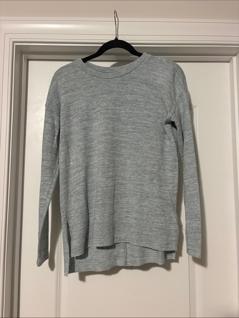 aerie Heather Gray Long Sleeve Crewneck Top